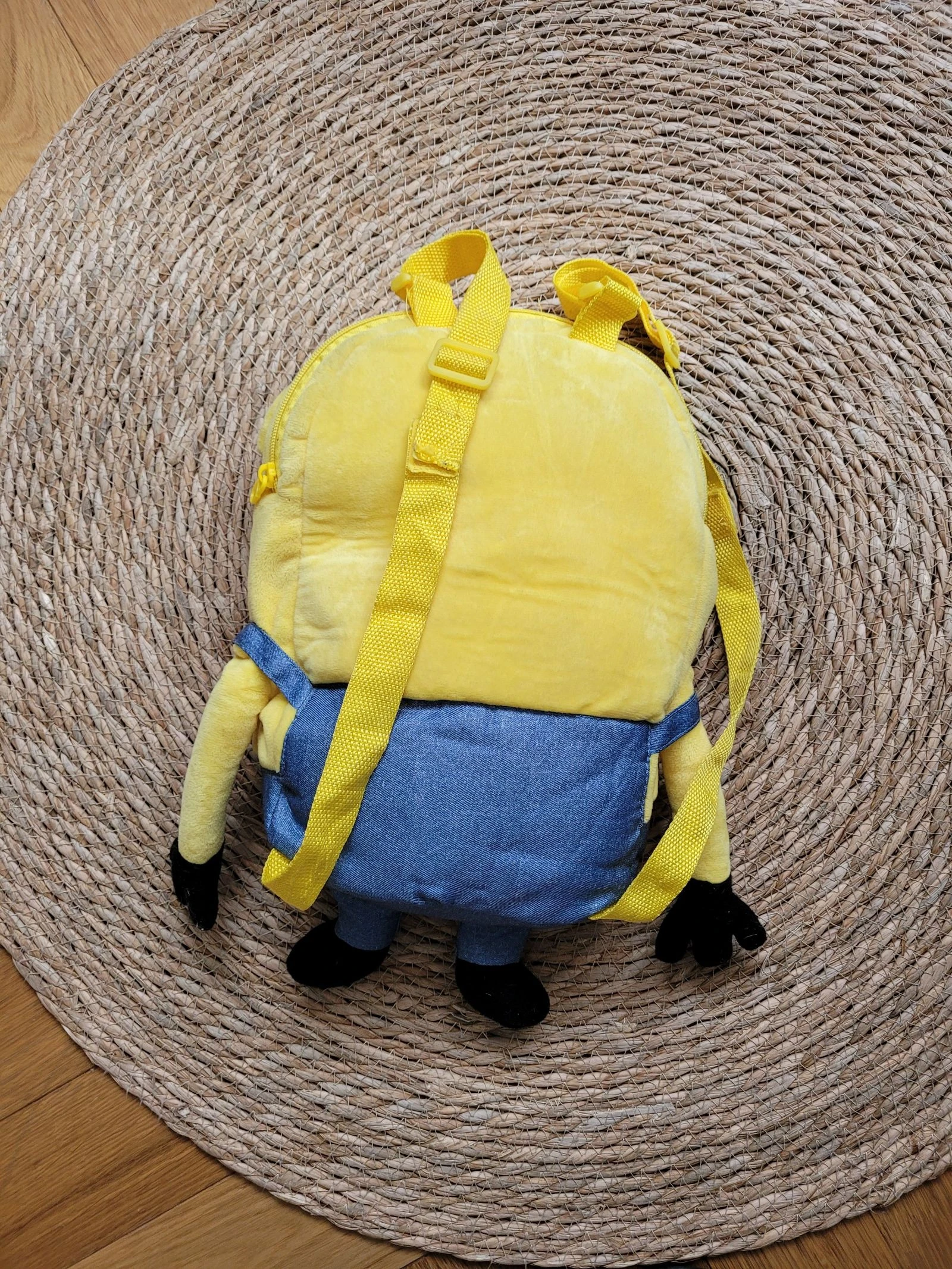Mochila de peluche minion – photo 3